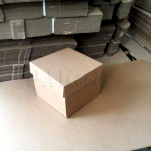 küçük kapaklı kutu